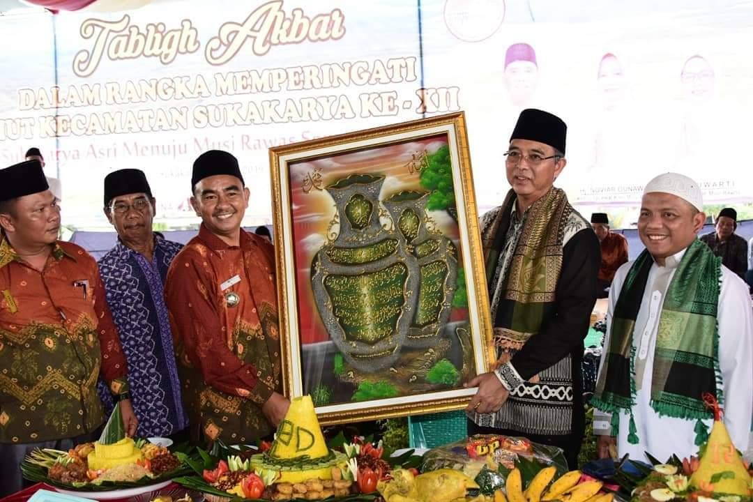 Bupati Musi Rawas H. Hendra Gunawan Menhadiri Acara Ulang tahun Kecamatn Sukakarya ke XII