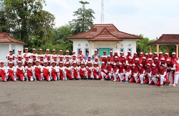 Bupati H2G Berikan Motivasi Anggota Paskibraka Kecamatan STL Ulu Terawas dan Selangit