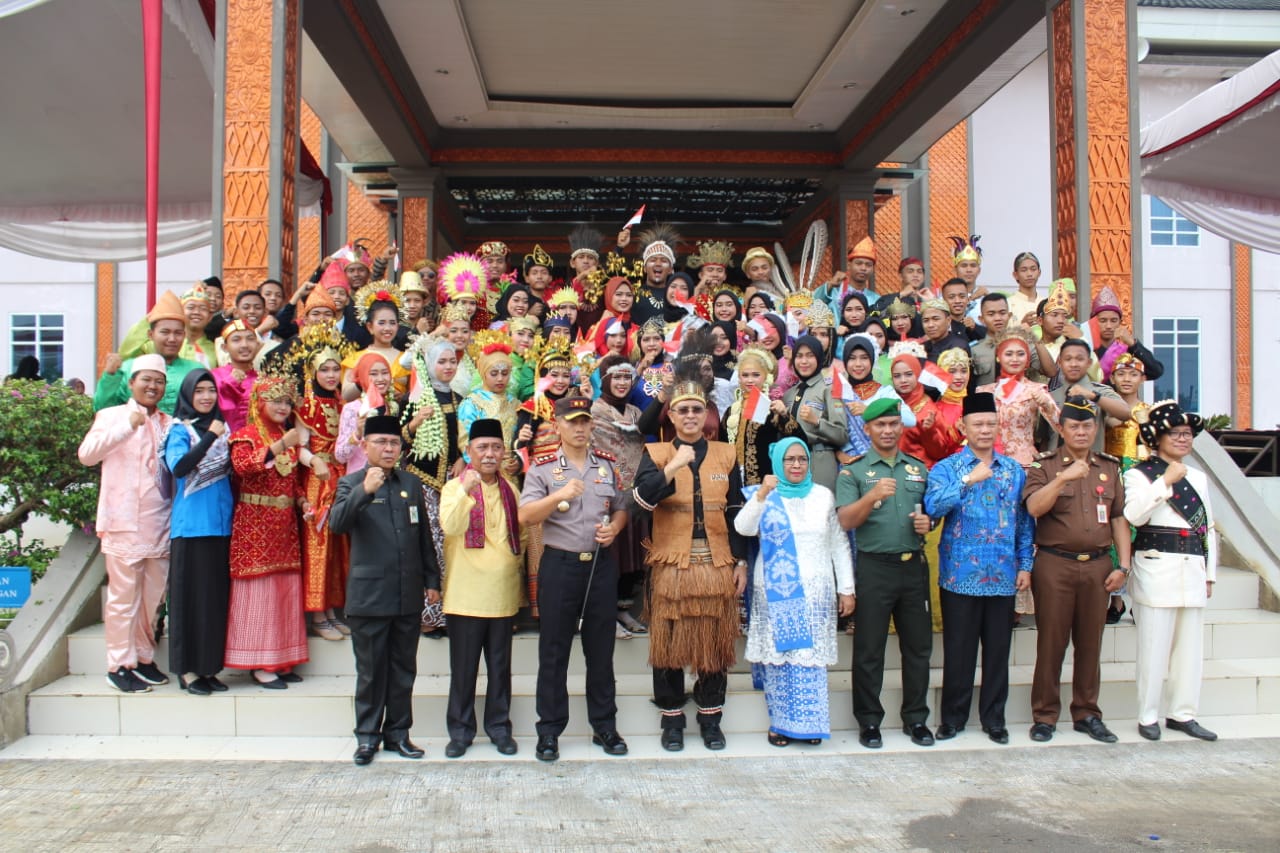 Kenakan Pakaian Adat Papua, Bupati Irup Hari Sumpah Pemuda Ke 91 Di Kabupaten Musi Rawas