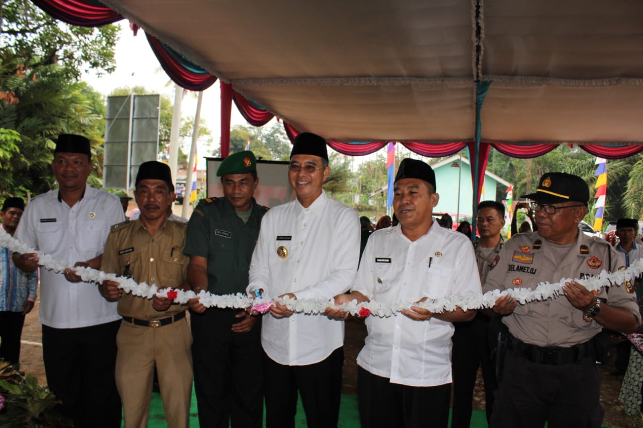 Bupati H2G Resmikan Kantor Desa Manah Resmi