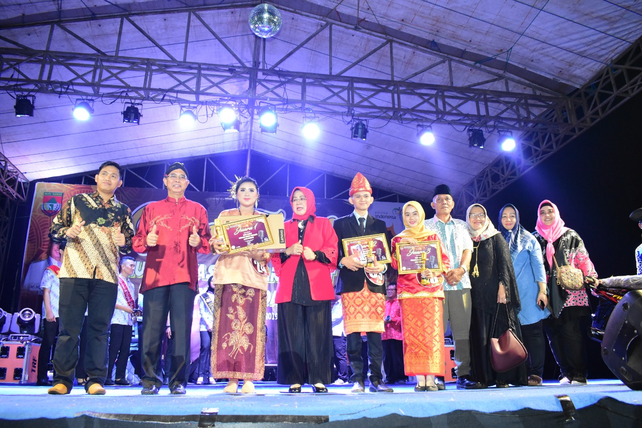 Bupati Hadiri Malam Grand Final Musi Rawas Mencari Bakat Penyanyi lagu Daerah