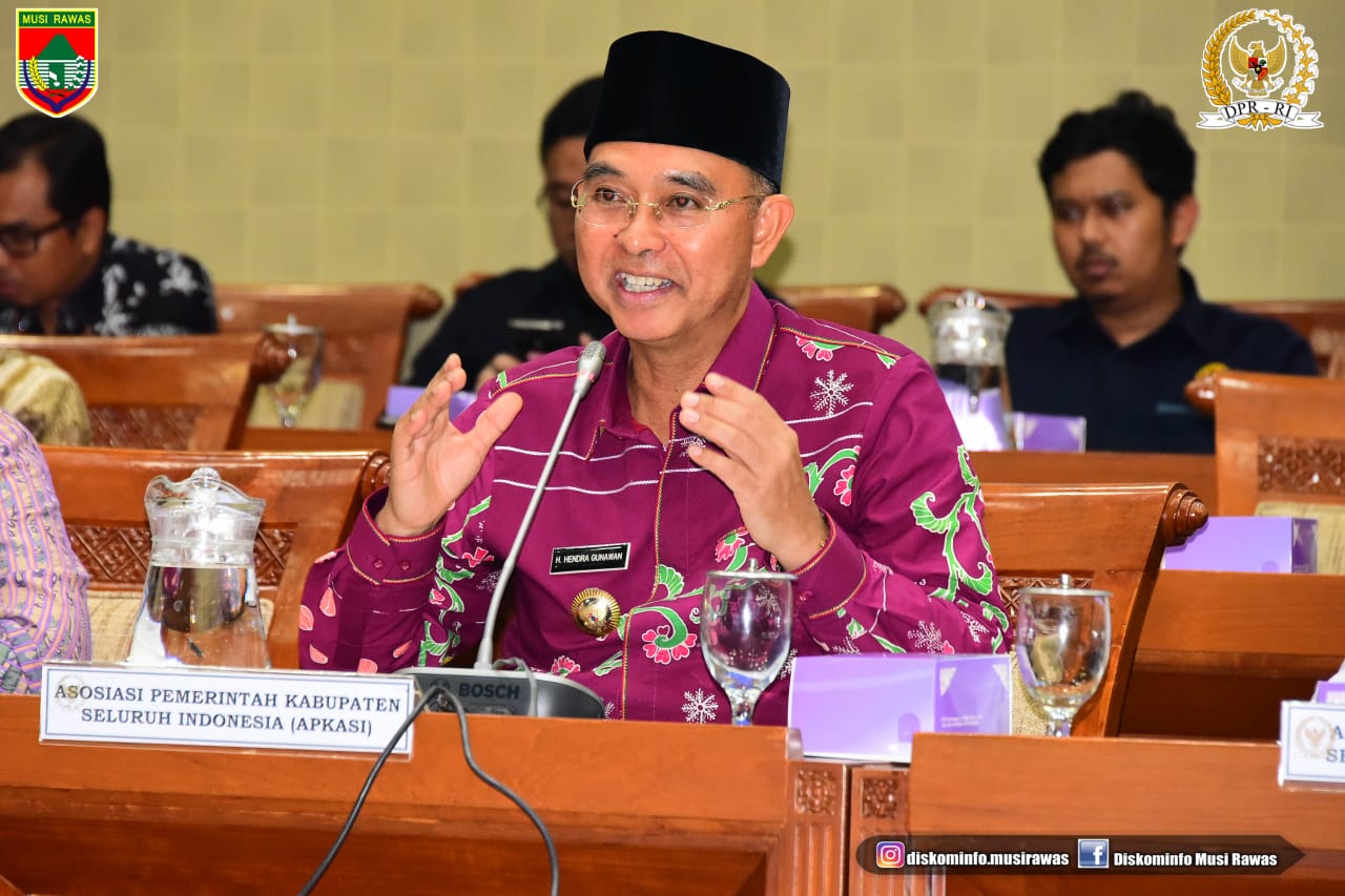 Bupati Mura Mewakili Asosiasi Pemerintah Kabupaten Seluruh Indonesia (APKASI) di RDPU Komisi IX DPR