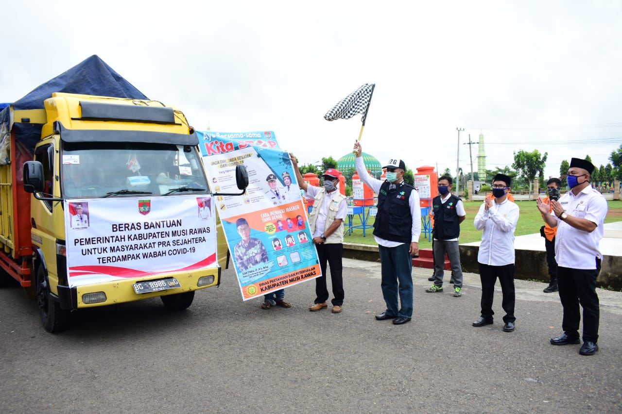 Pemkab Mura Salurkan Bantuan 20 Ton Beras Ke Muara Lakitan