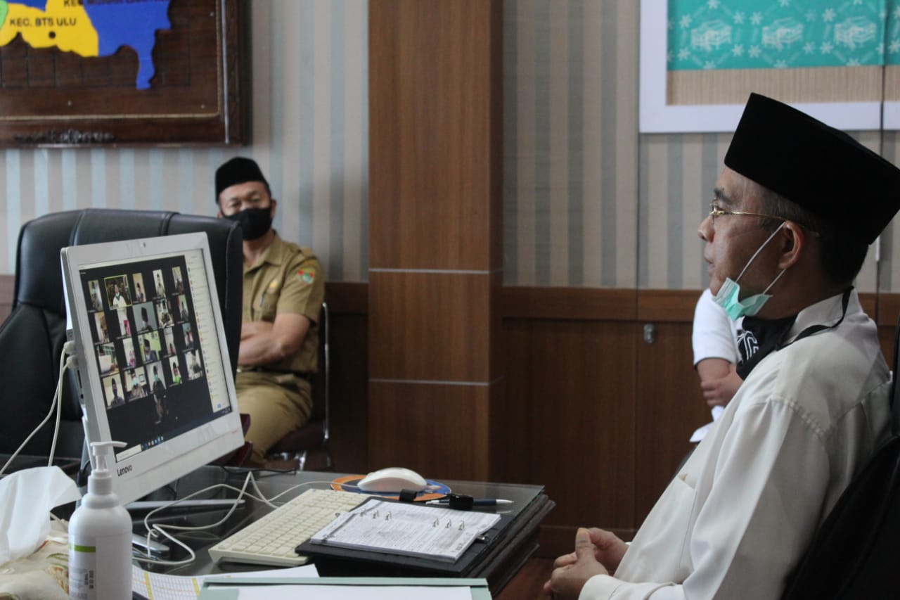 Melalui Vidcon, Bupati Pimpin Rapat Staf Kecamatan Purwodadi