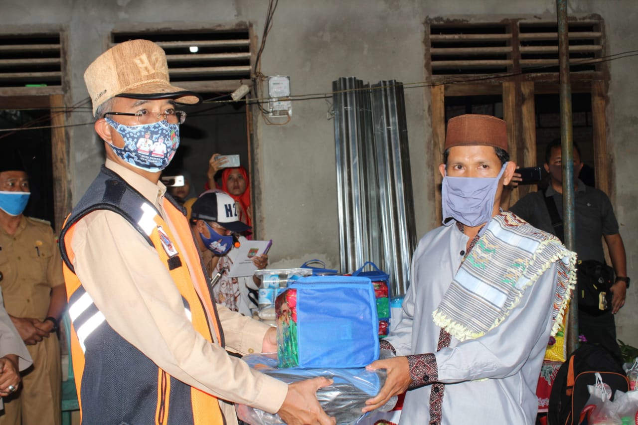 Bupati Berikan Bantuan Kebakaran di Ponpes Syarif Hidayatullah