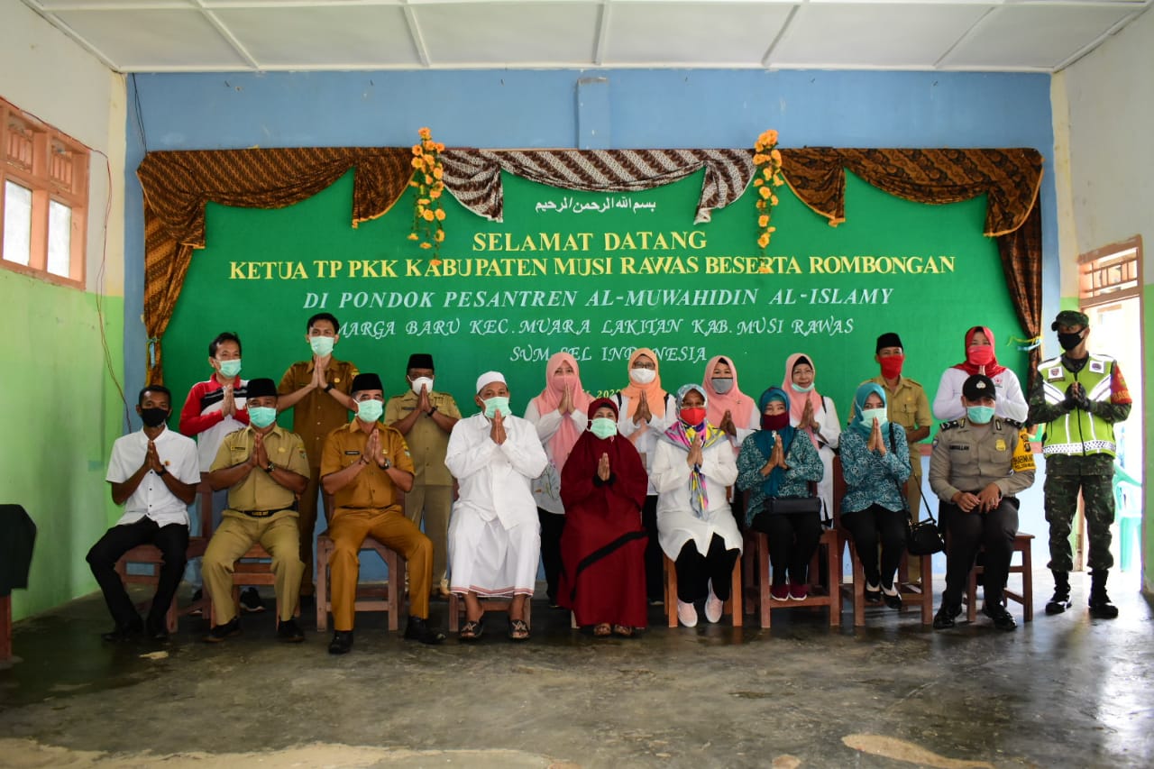 Ketua TP PKK Musi Rawas kunjungi Pondok Pesantren di Kecamatan Muara Lakitan