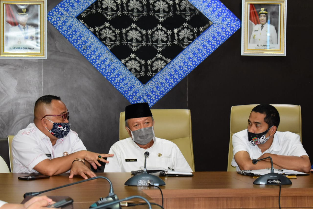 Asisten III Mura Ikuti Webinar Percepatan dan Perluasan Digitalisasi Daerah Menuju Era New Normal Be