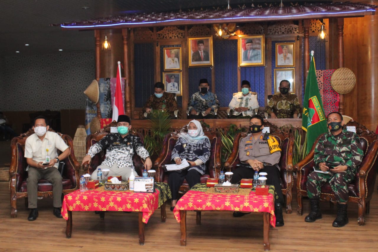 Wabup Mura Ikuti Vidcon Rapat Koordinasi Percepatan Penanganan Covid19 Bersama Panglima TNI