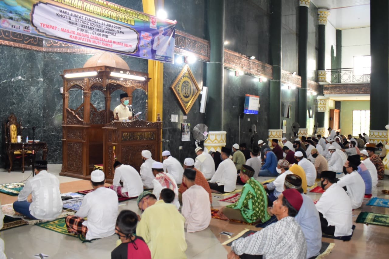 Bupati Mura Laksanakan Shalat Idul Adha di Masjid Agung Darussalam