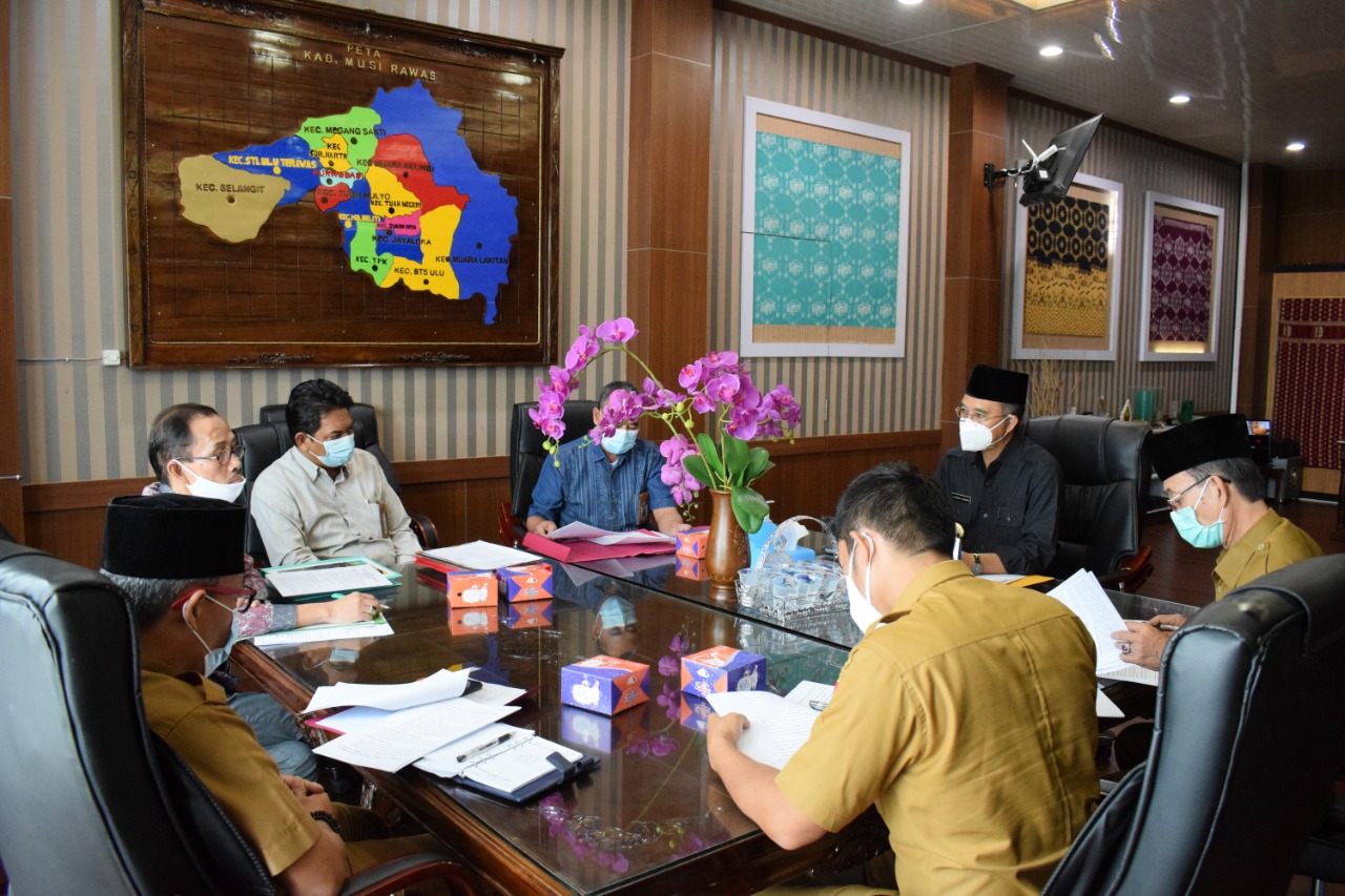 Bupati Musi Rawas menerima audiensi dari jajaran pengurus Badan Usaha Milik Daerah (BUMD) Mura Sempu