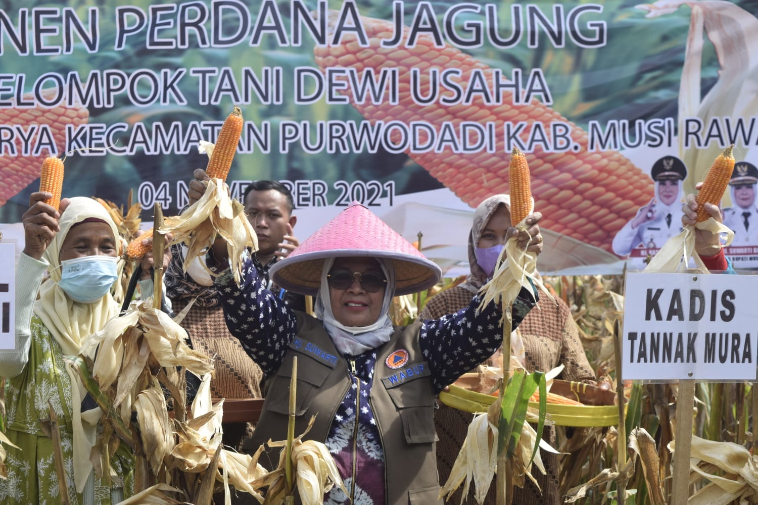 Panen Raya Jagung, Wabup Mura Ajak Masyarakat Manfaatkan Lahan Pekarangan