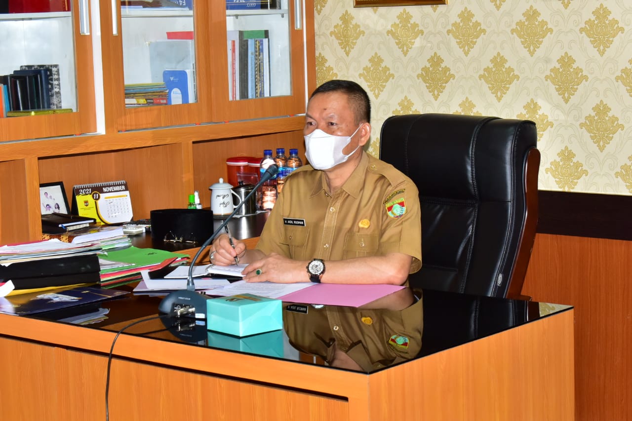 Asisten Perekonomian dan Pembangunan mengikuti Rapat Kesekretariatan (TPAKD) Provinsi Sumsel melalui