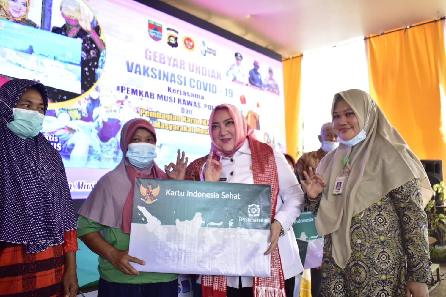 Pembagian Kartu JKN-KIS di Kecamatan Purwodadi dan Megang Sakti