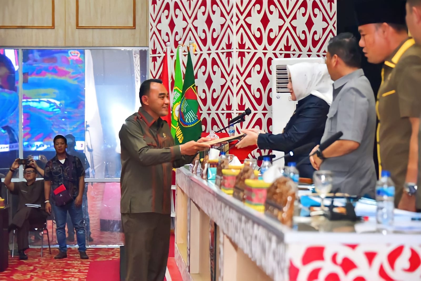 Rapat Paripurna dalam Rangka Mendengarkan Penyampaian Nota Keuangan dan Raperda APBD T.A 2023