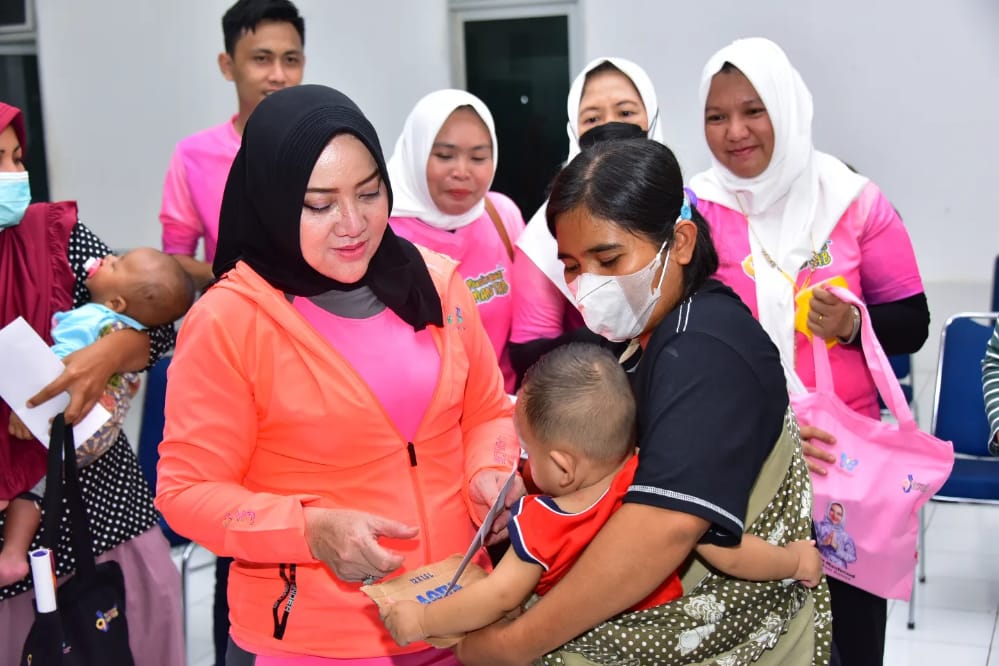 Bupati Musi Rawas Meninjau Pelaksanaan Operasi Bibir Sumbing di RSUD Muara Beliti