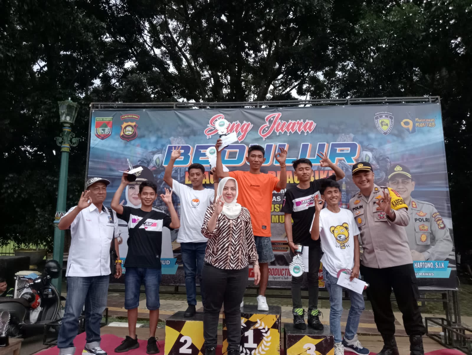 Penutupan kegiatan perlombaan Drag Race & Drag Bike
