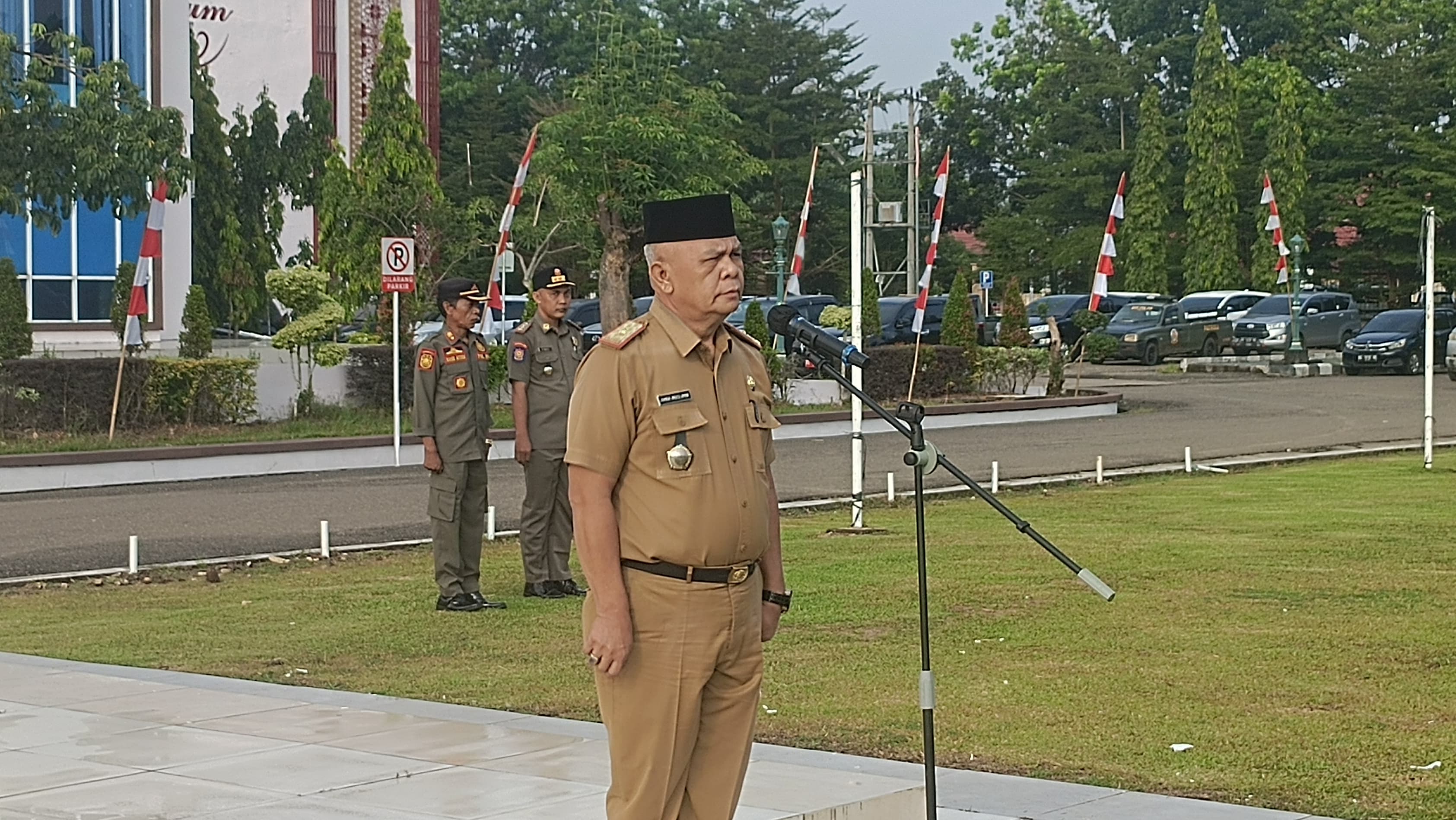 Staf Ahli Bupati Bidang Pemerintahan, Hukum dan Politik pimpin Apel Pagi Bersama